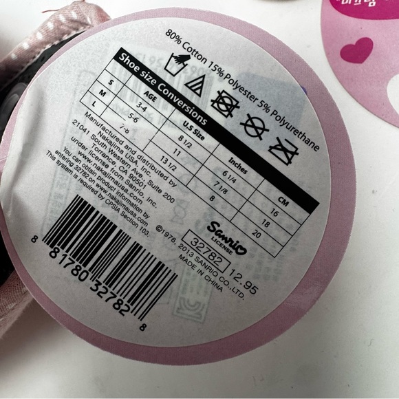 NWT 2 pair of pink and red Sanrio Hello Kitty kids slippers size large kids 13.5 - Picture 6 of 6